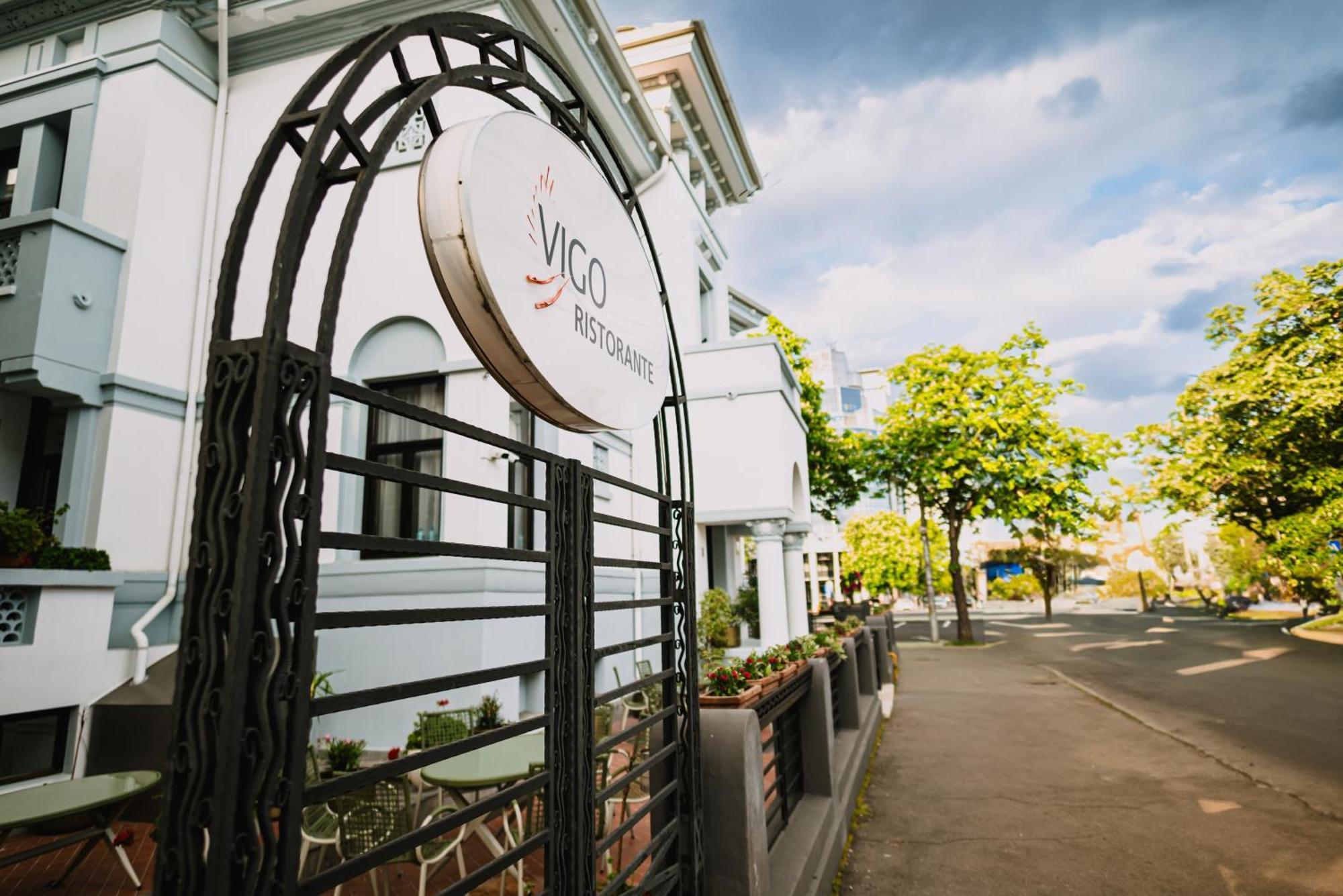Vigo Hotel Ploiesti Exterior photo